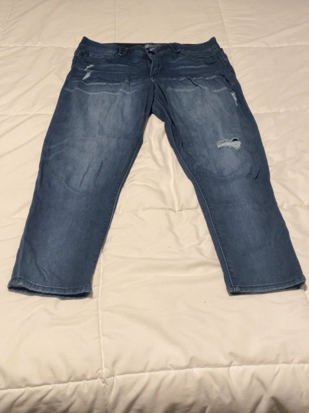 Democracy Size 14 Distressed Boyfriend Capri Jeans
